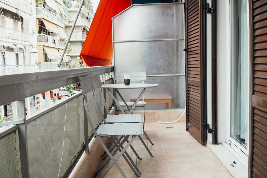 Charming Apartment In Keramikos เอเธนส์ ภายนอก รูปภาพ